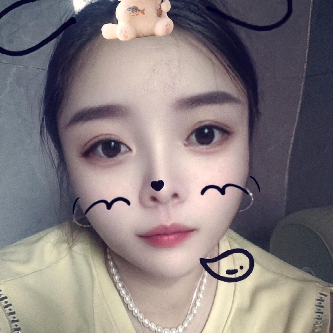 D"…💋💄 英 子💫