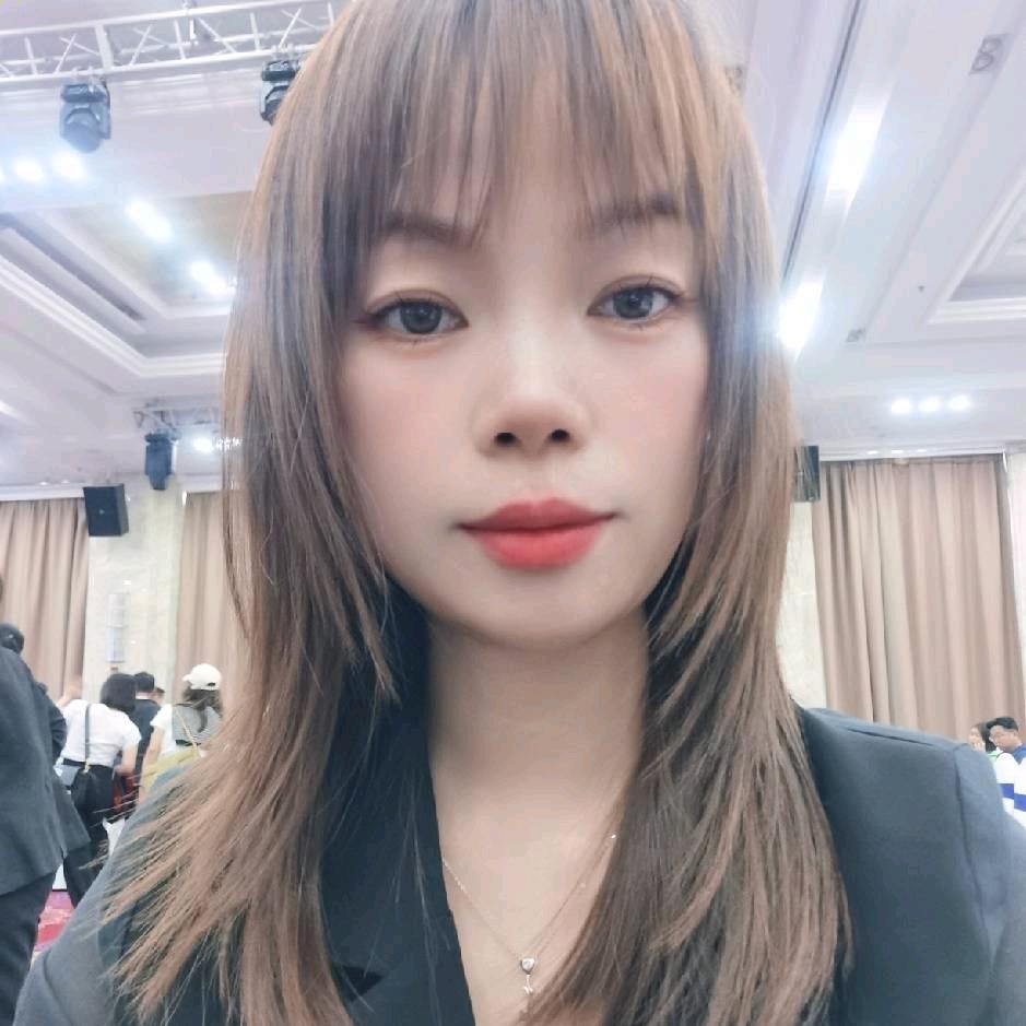 黄美女~聚充充❤共享充电宝