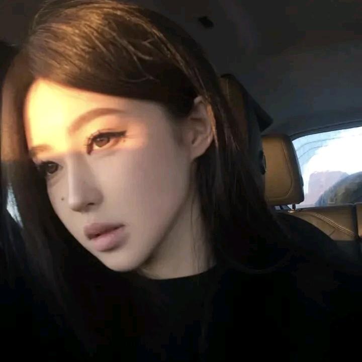 ·  𝐃𝐢𝐨𝐫