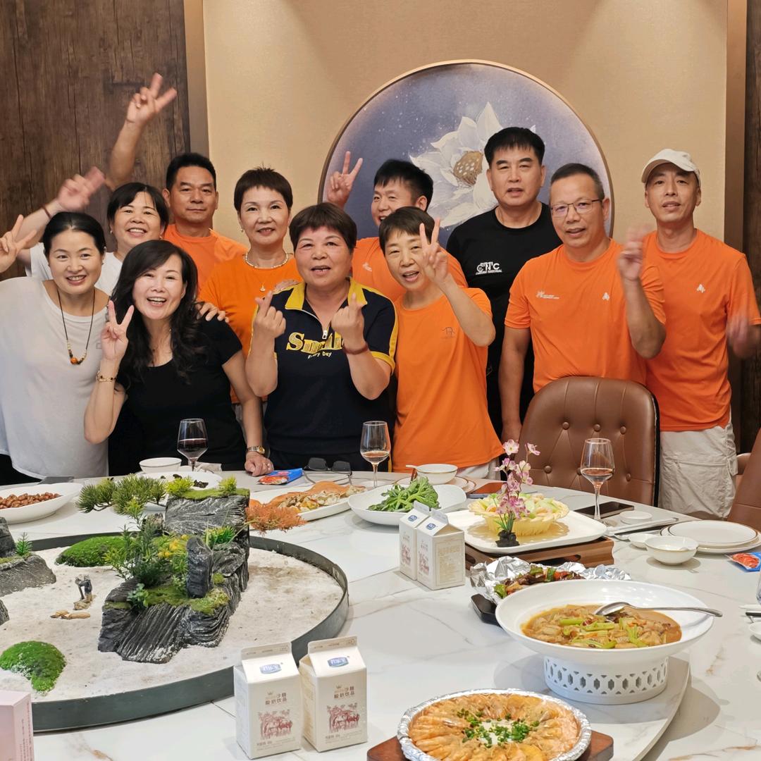 义乌上官飞梦健身队