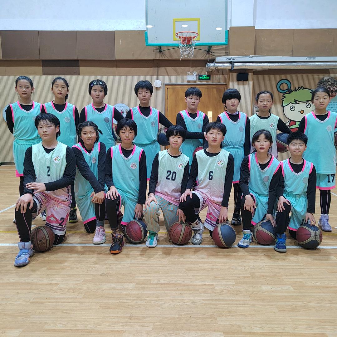 傻白甜女子篮球队