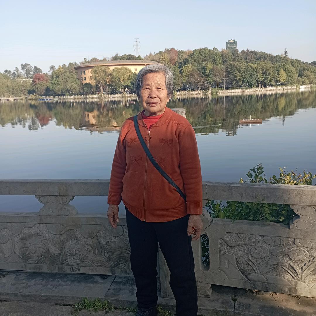 兰玉香头像