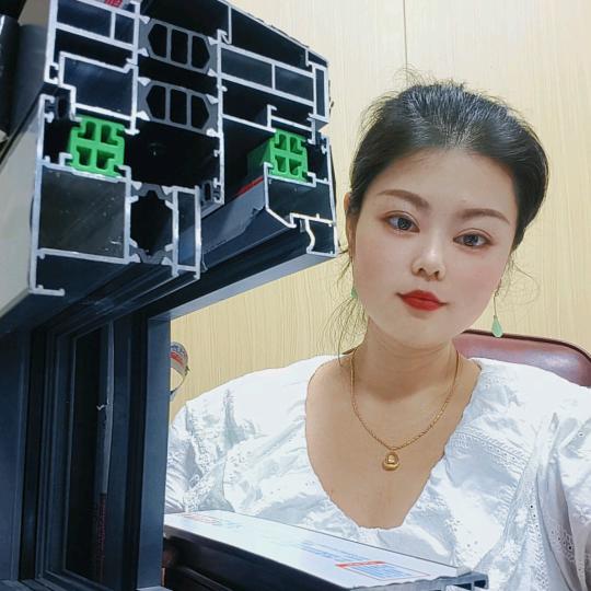 在南宁卖门窗的艳艳