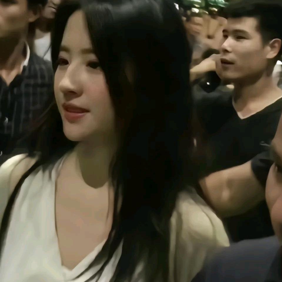 小美