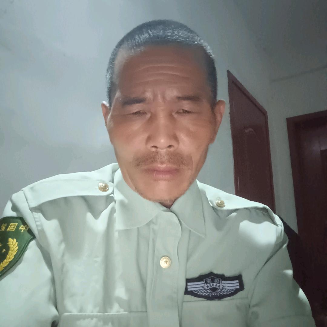 记得晚霞董荸振