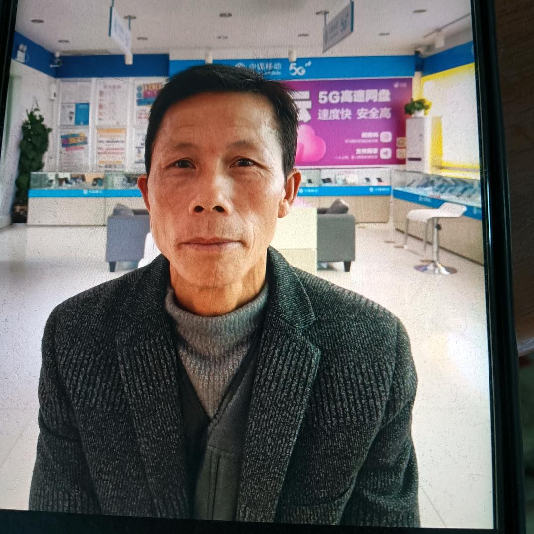 我是云南曲靖师宗县五龙人真想有一个