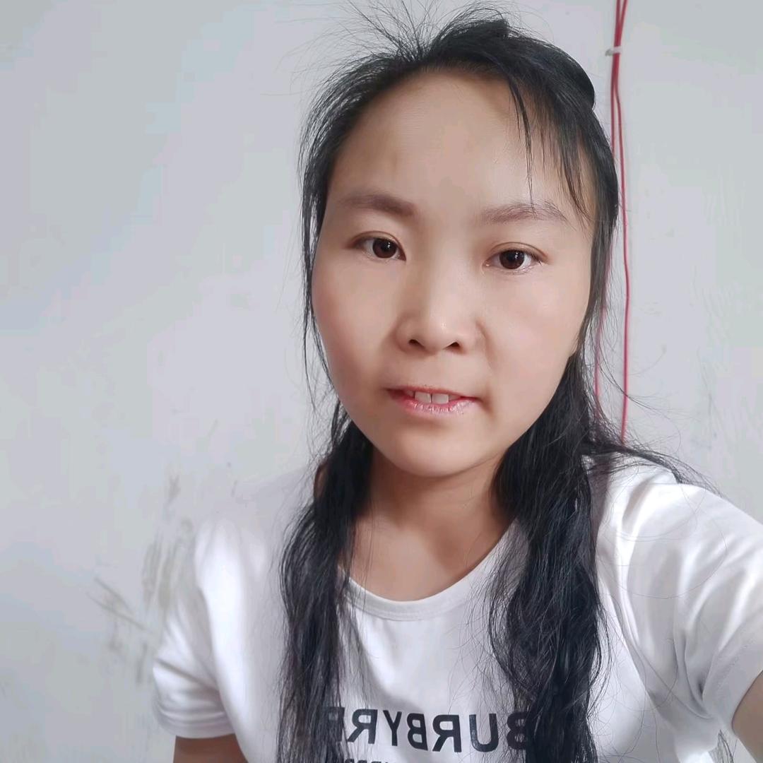 张英英