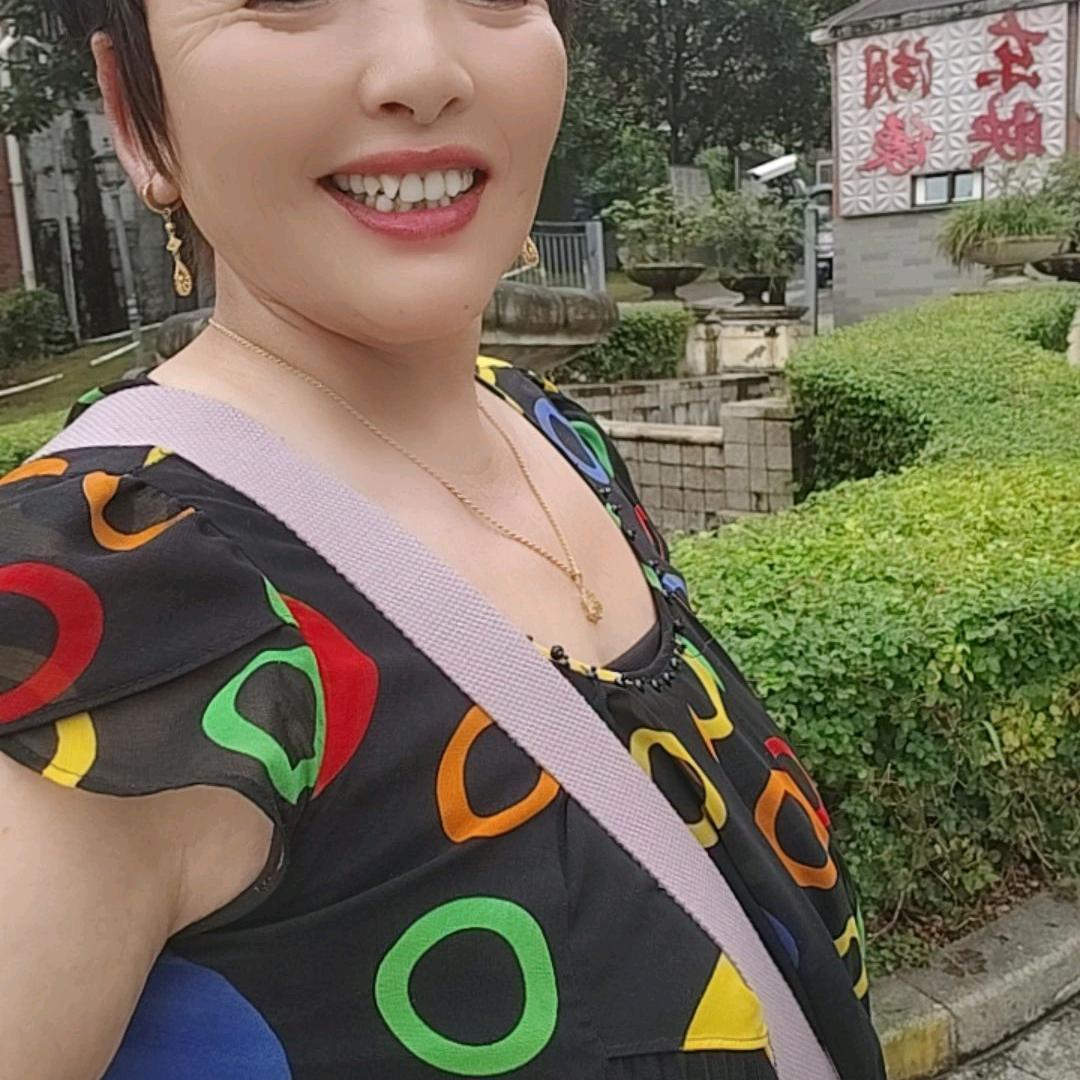 周琼，开心的人