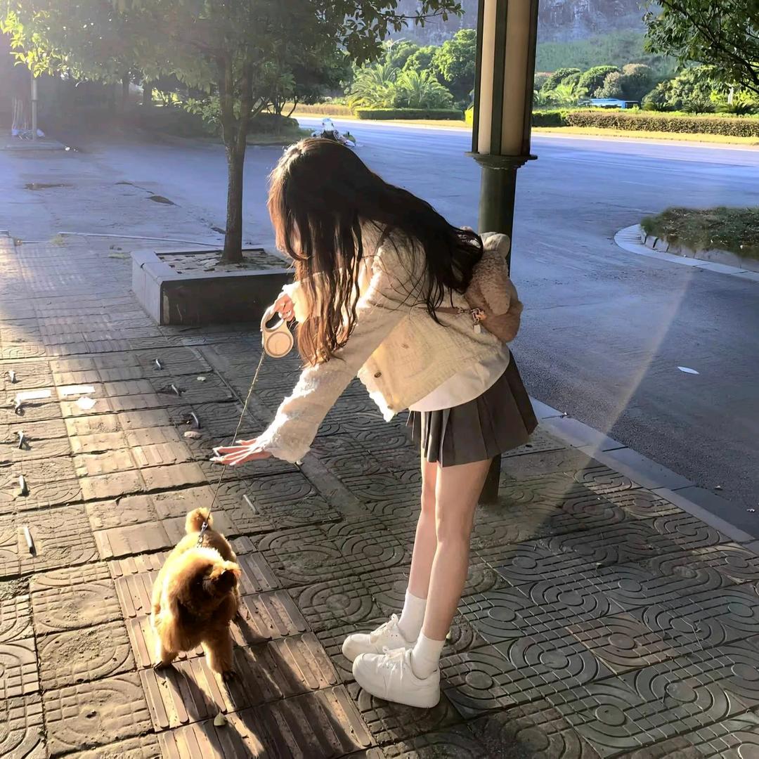 爱哭鬼小佳.