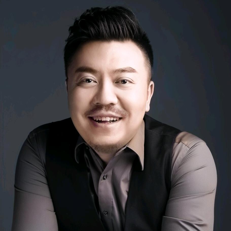 苏雪冰³³⁹中央歌剧院男低音