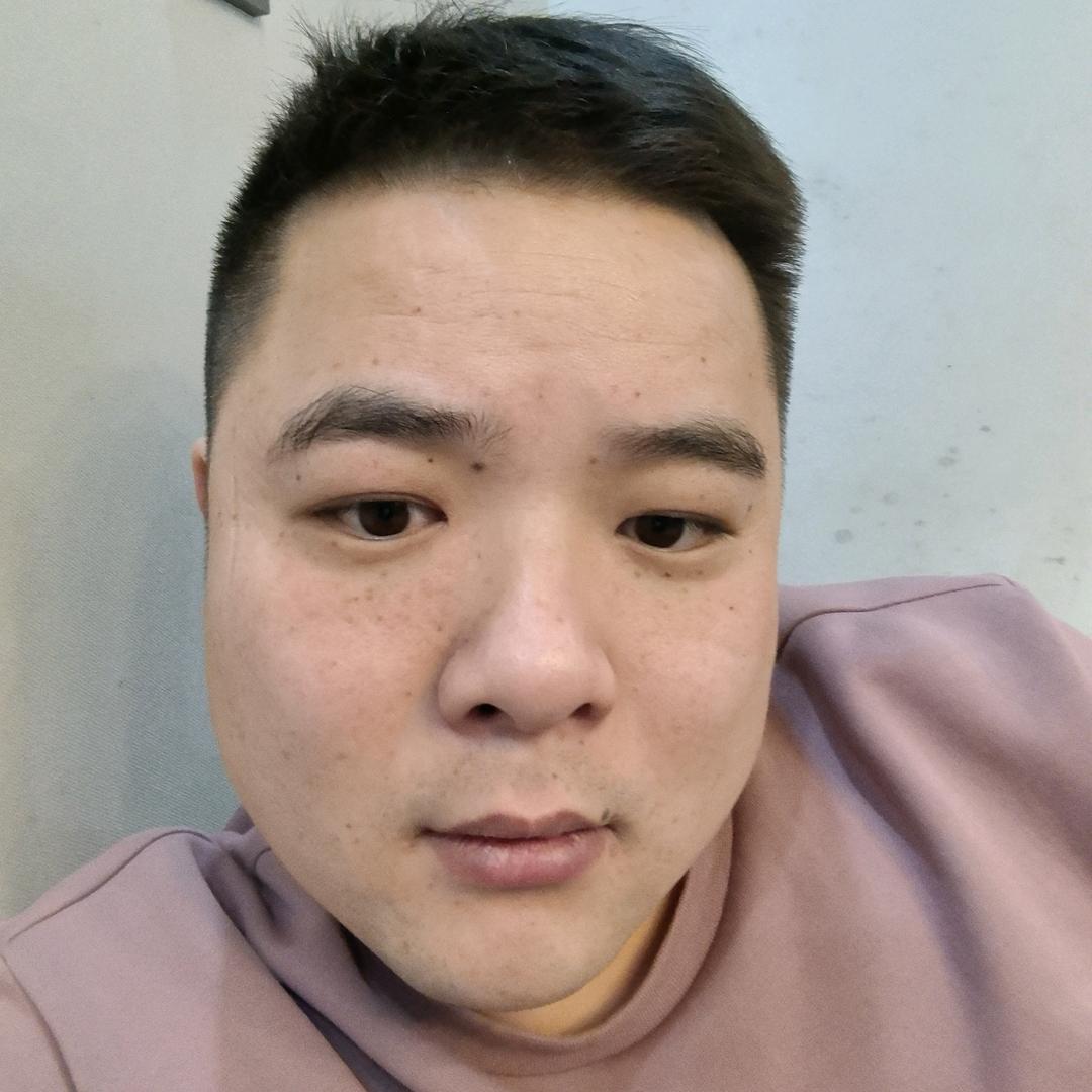 阿哲一直在路上