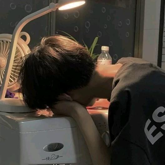 摸摸婴儿肥