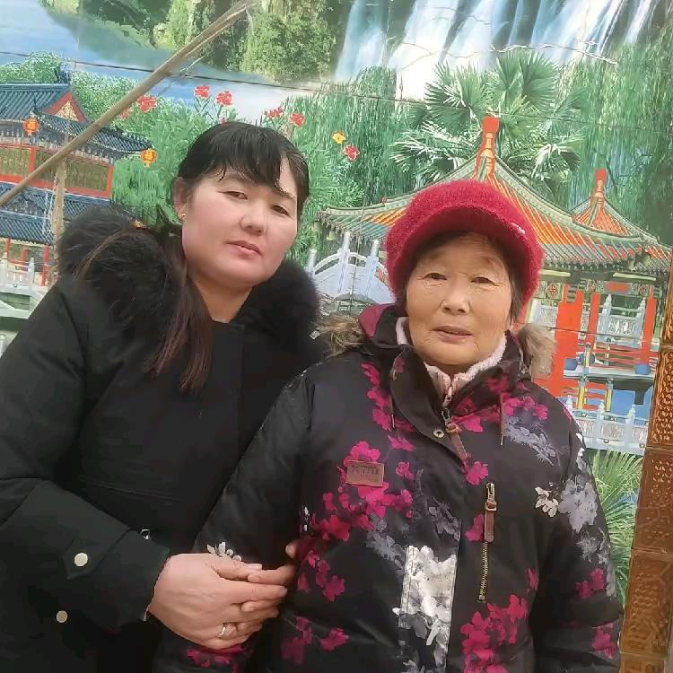 农村大嫂（霞姐）