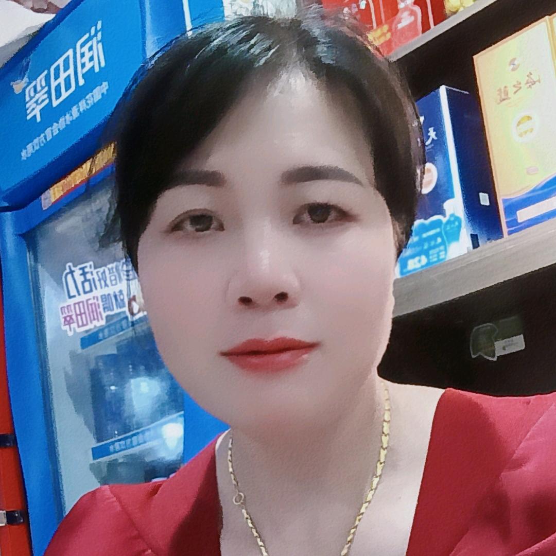 故乡的云 ，华隆大酒店