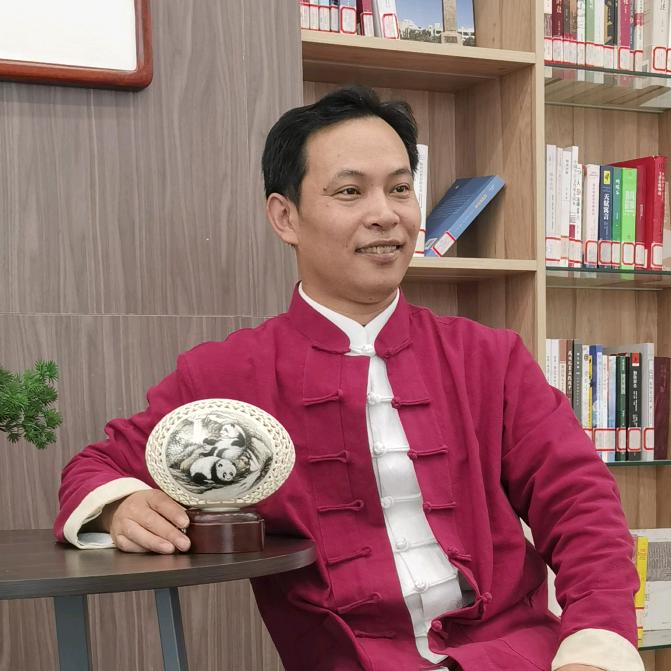 非遗蛋雕传承人：张晓贺