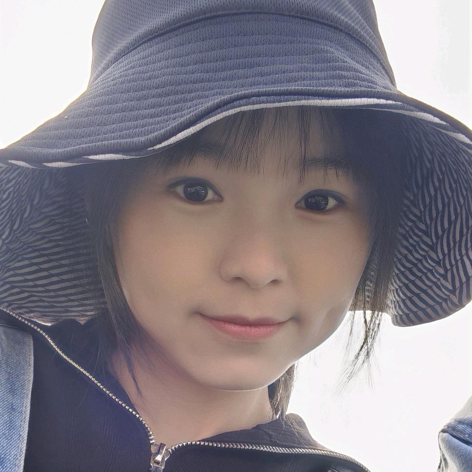 妮妮.