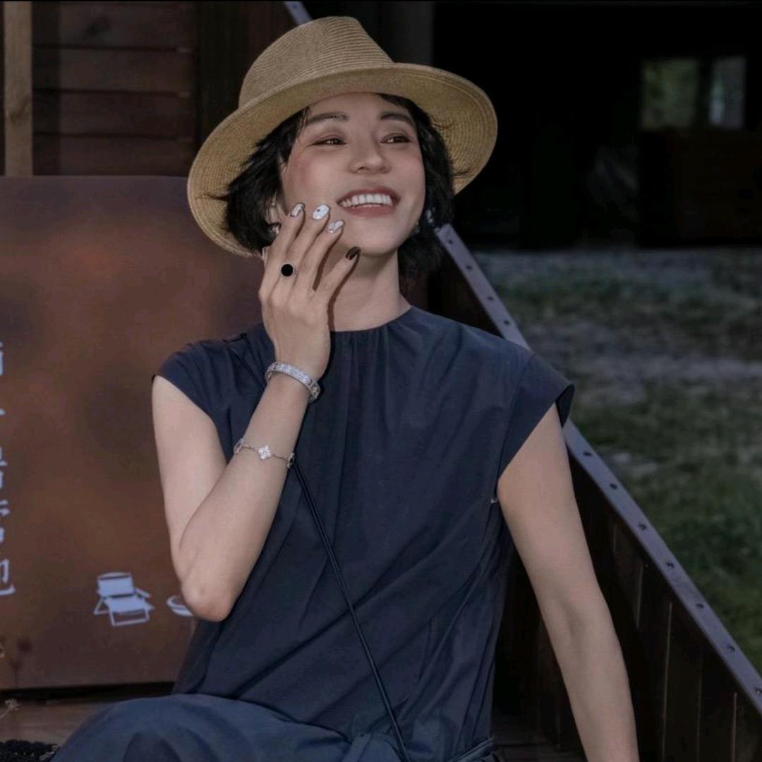 丽霞服装精致衣橱
