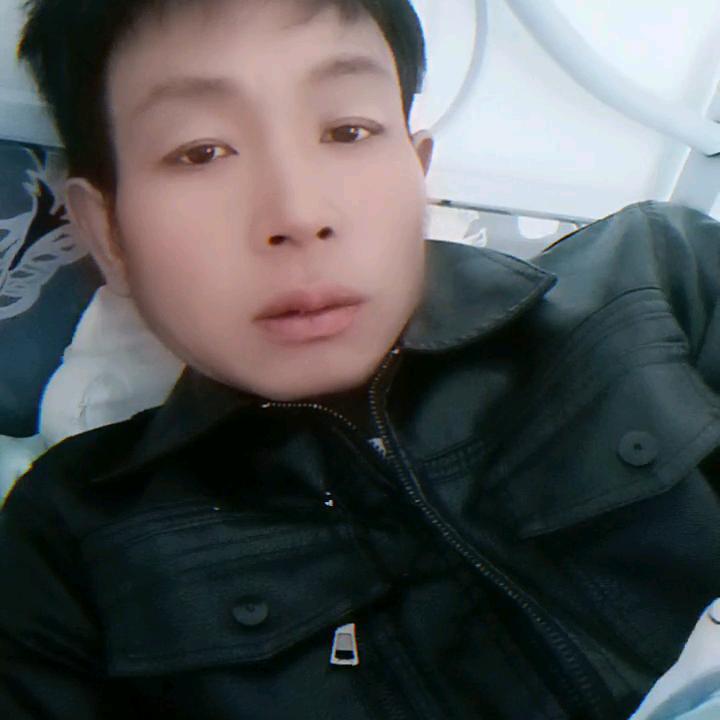 邹r云