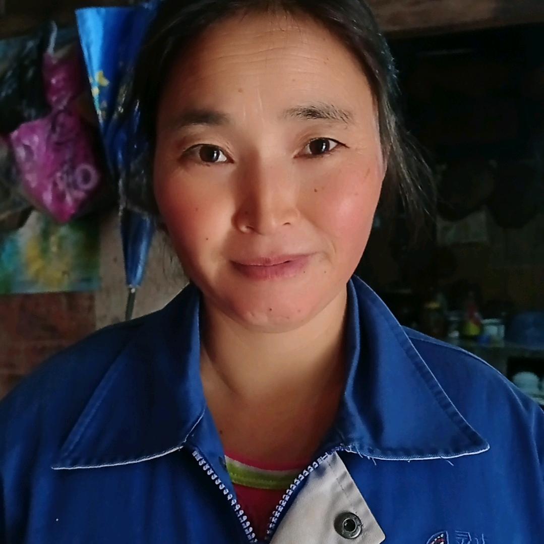 小容姐来自贵州沿河大山人