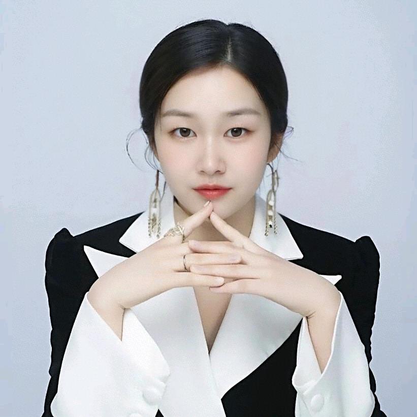 🐝大小姐 🎤