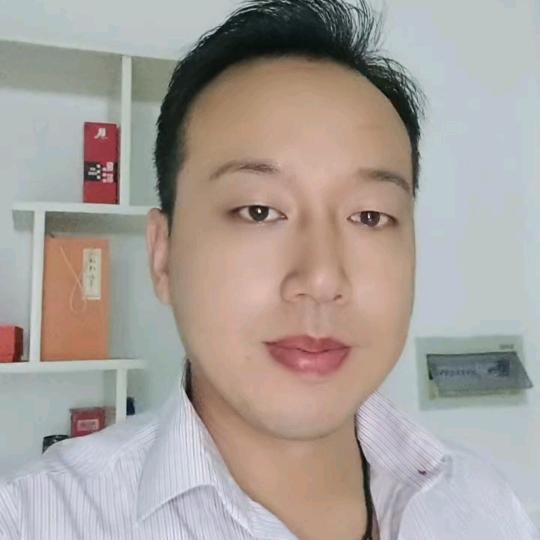 阿忠.