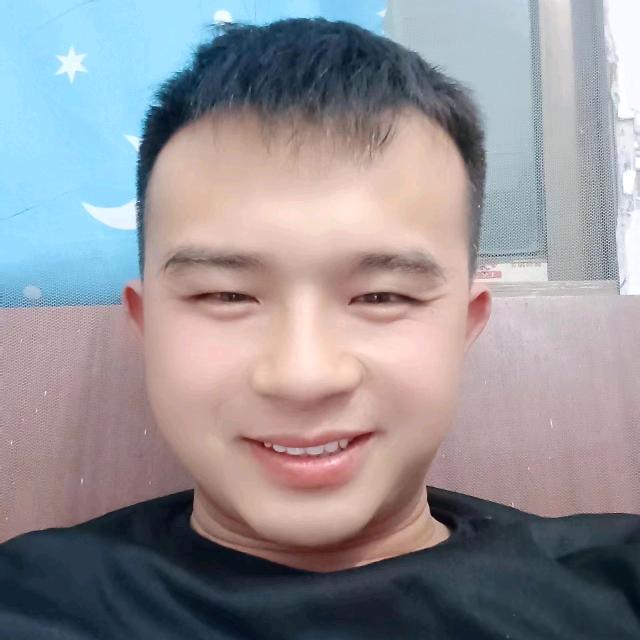 爱笑的男孩