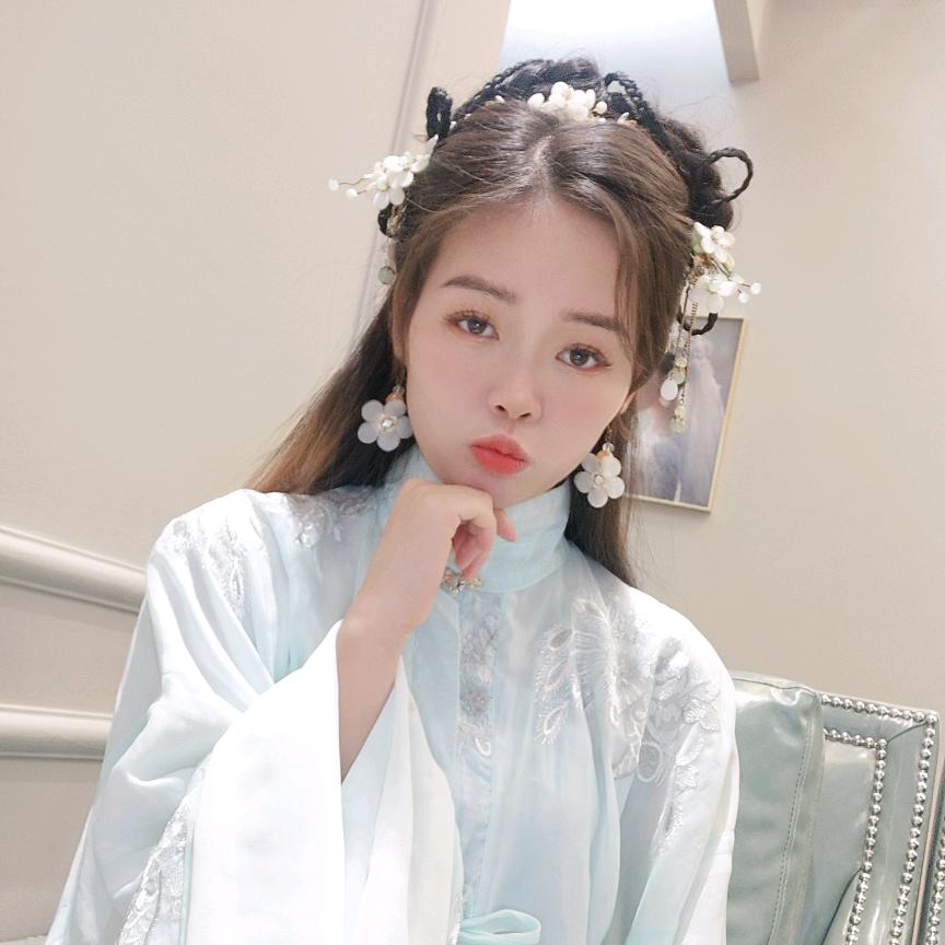 思柔       兕觥其觩