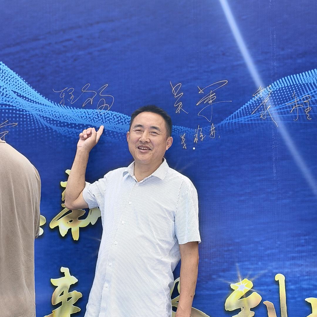 巴中疯子
