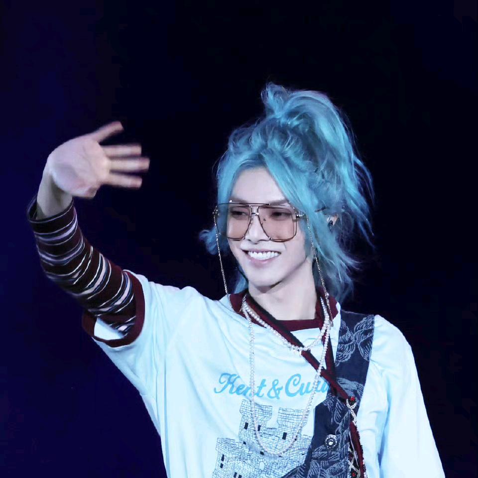 海鸥不吃糊面包yu~