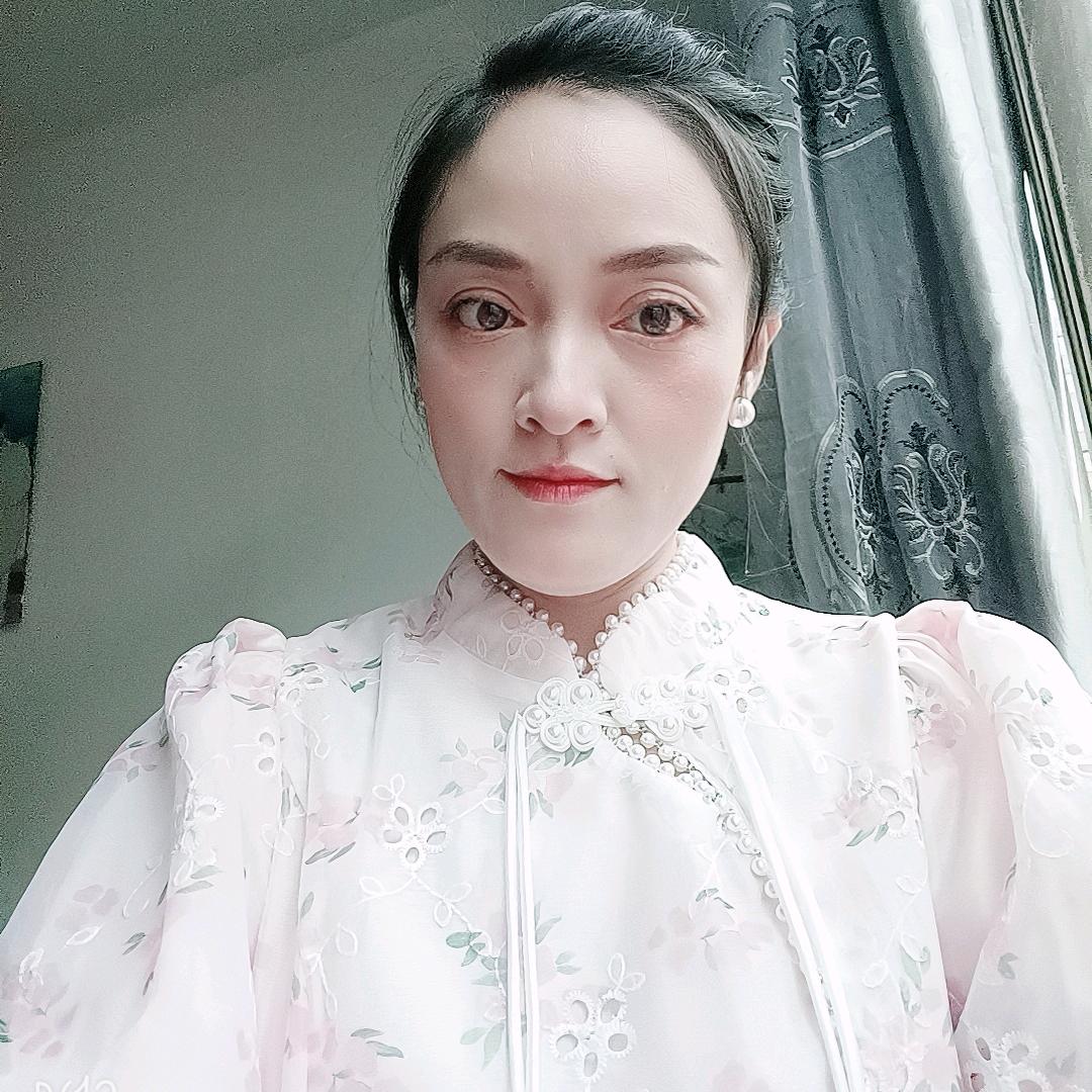 依宝贝👯👑💋