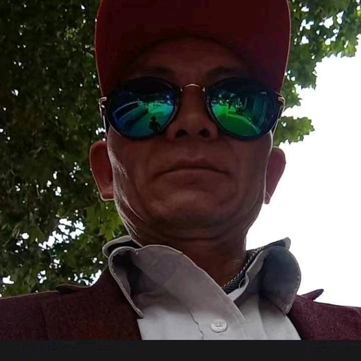 魏有金。 一生一世我爱你，我是贵州花儿朵