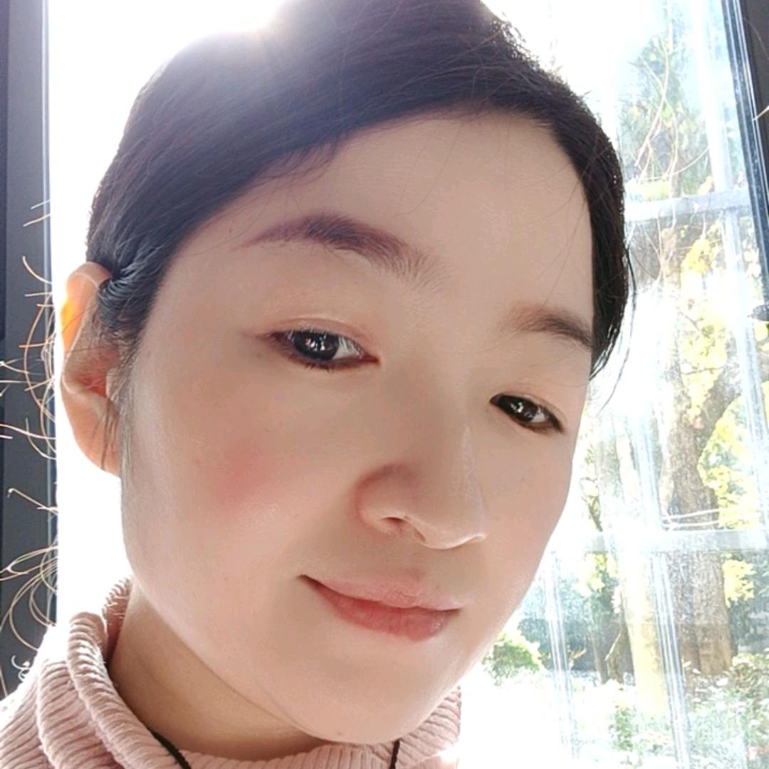 晓晓（暂停直播）