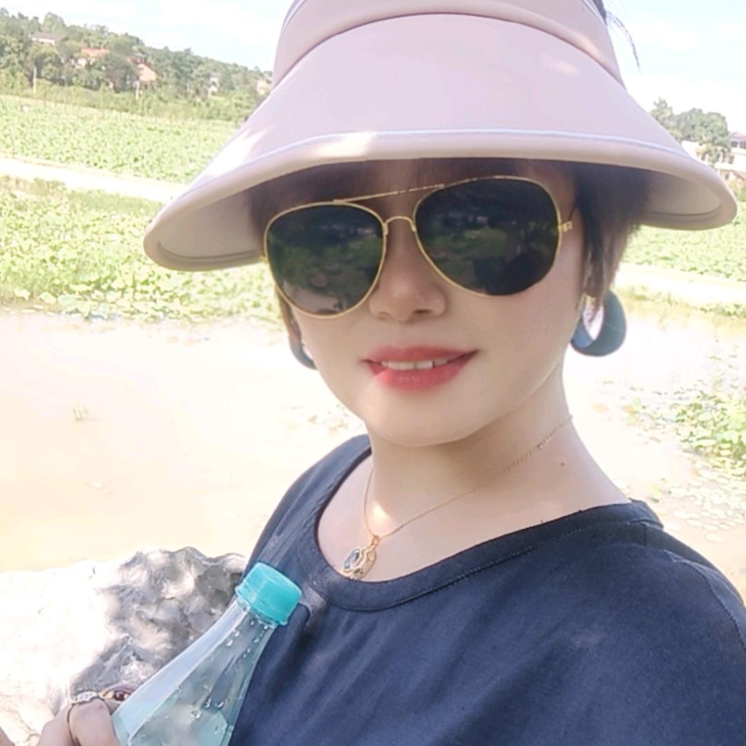 微笑女王♛