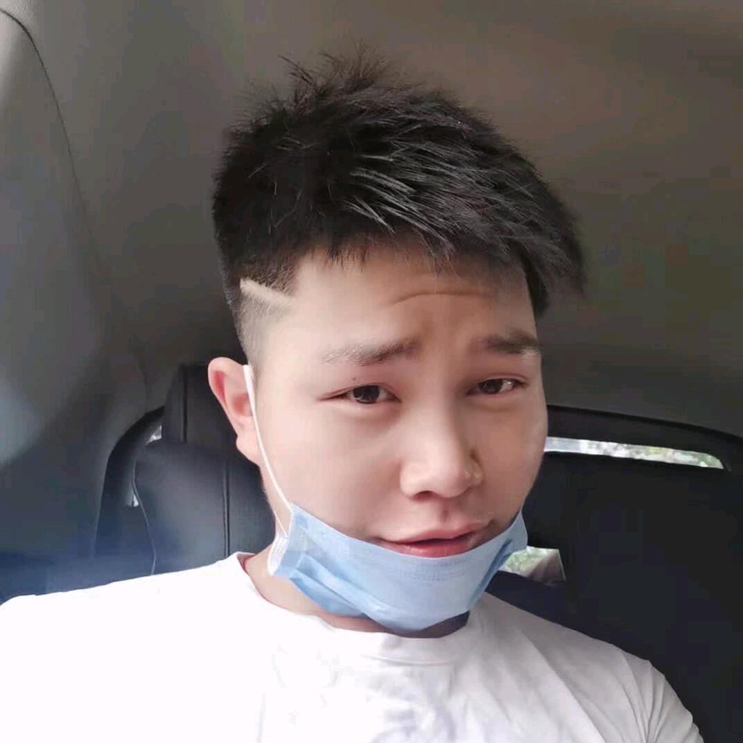 黔•ิ_•ิง南友☄