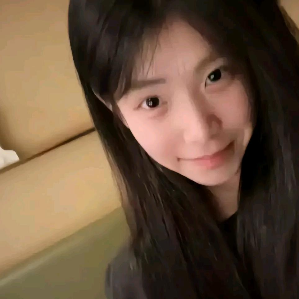 奶盖小迷糊头像