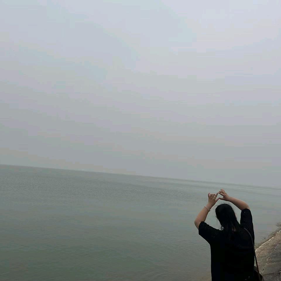 余生只爱自己❤️(ง •̀_•́)ง加油