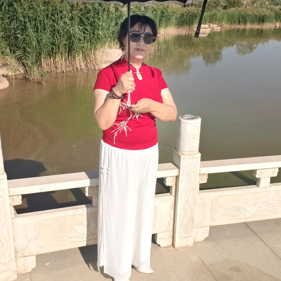 转身微笑