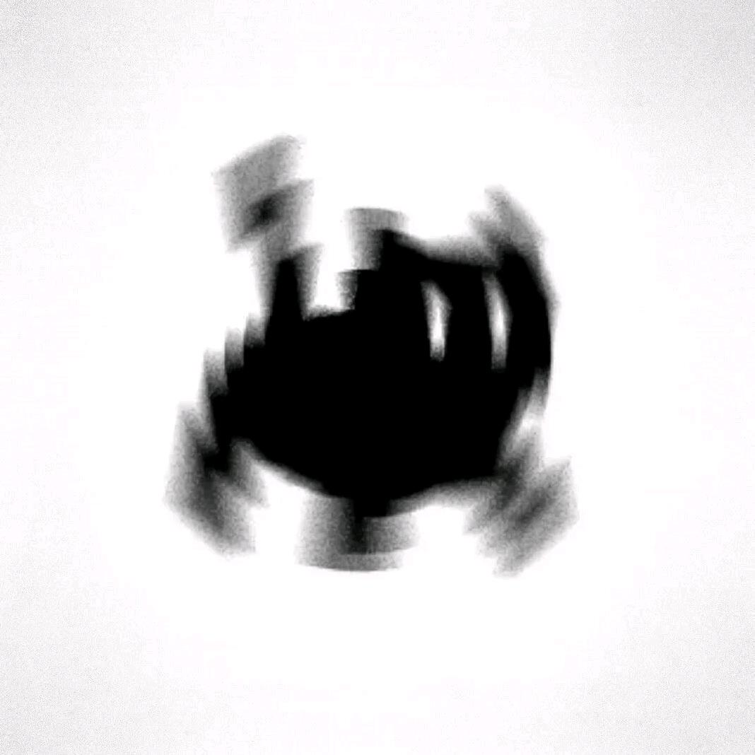 三月