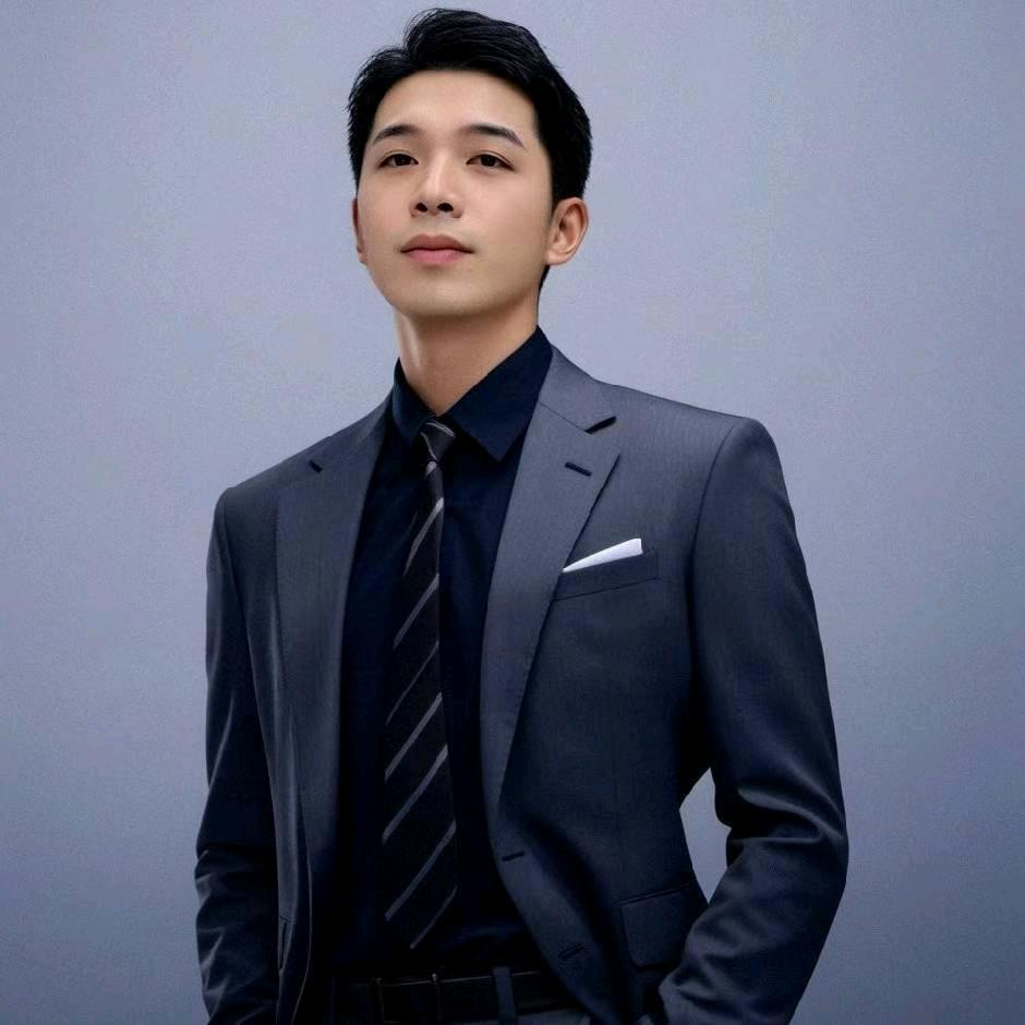 汉华芳小哥哥店铺