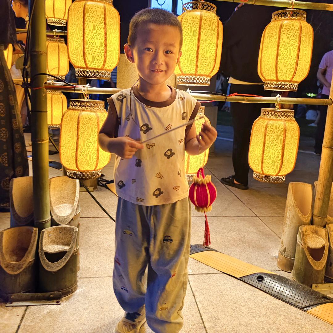 岗集，窗帘，刘金金