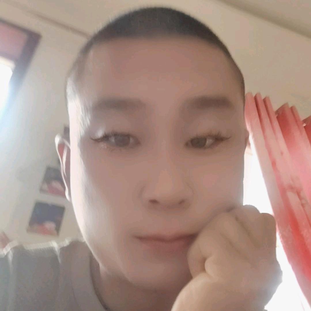 王新雷