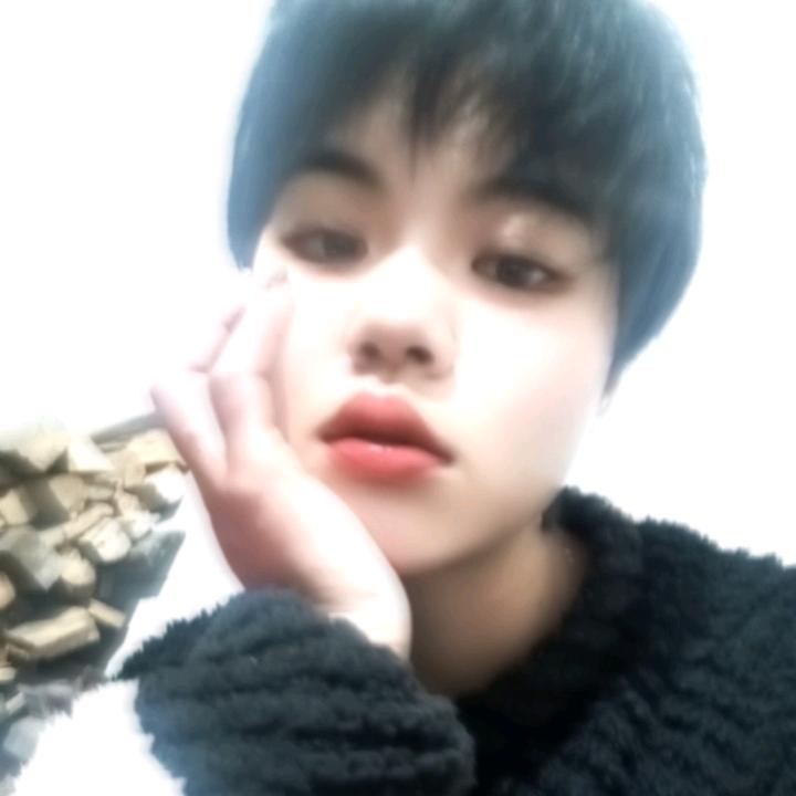 筱《芸芸》