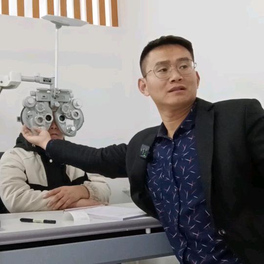 济宁少儿验光师龚科（预约）