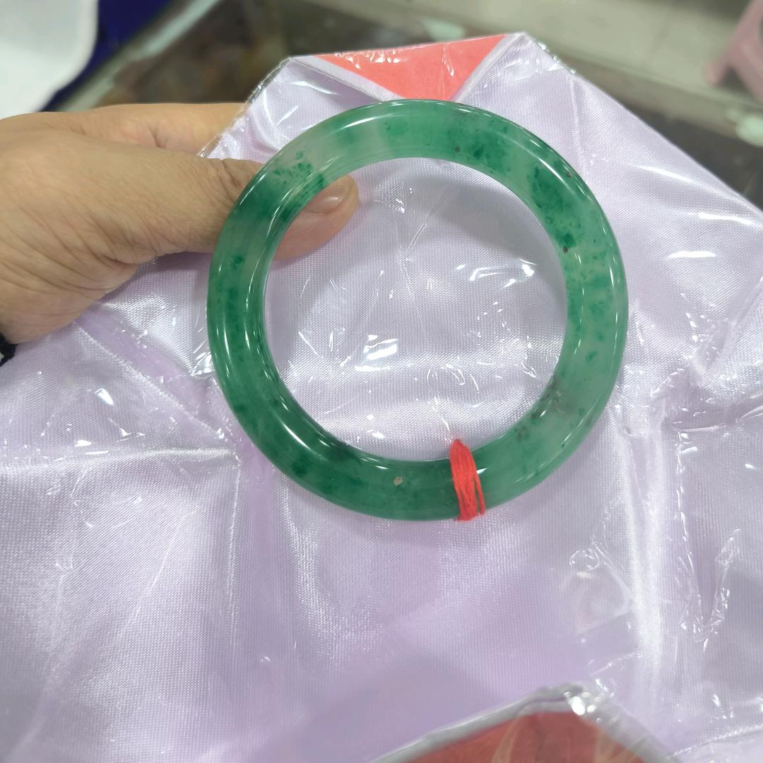 伍子登科珠宝