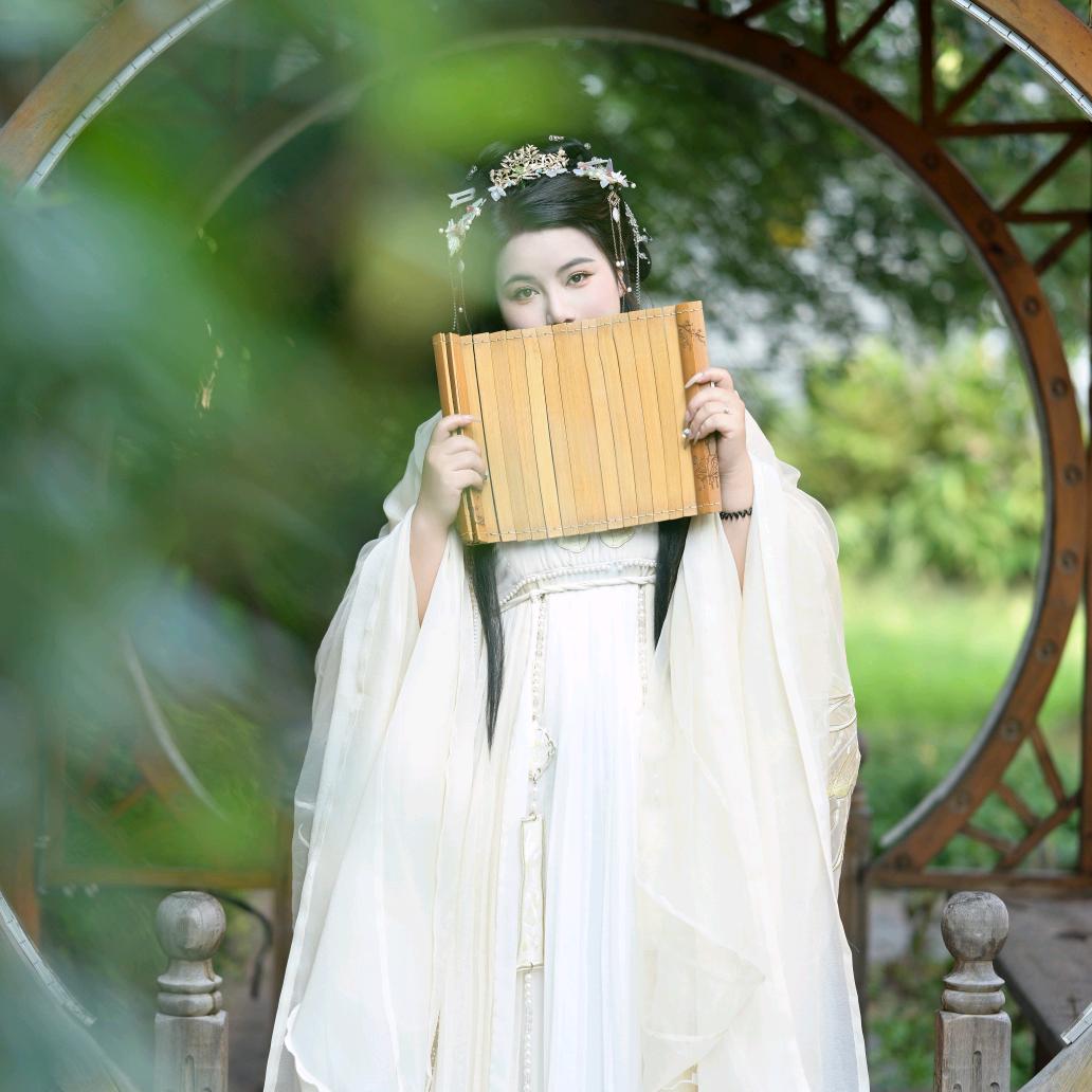 小燕   梵莎美业