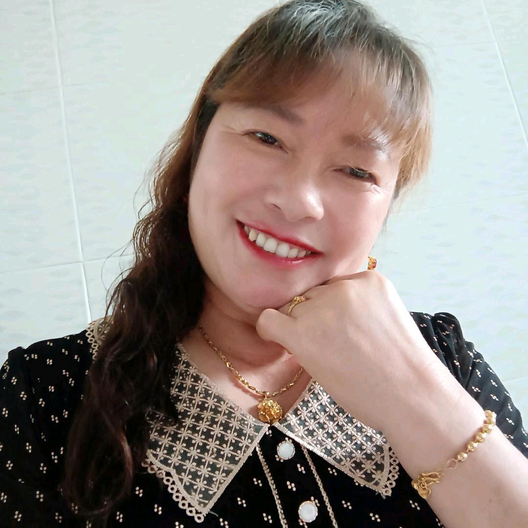 彭国琼开心就好