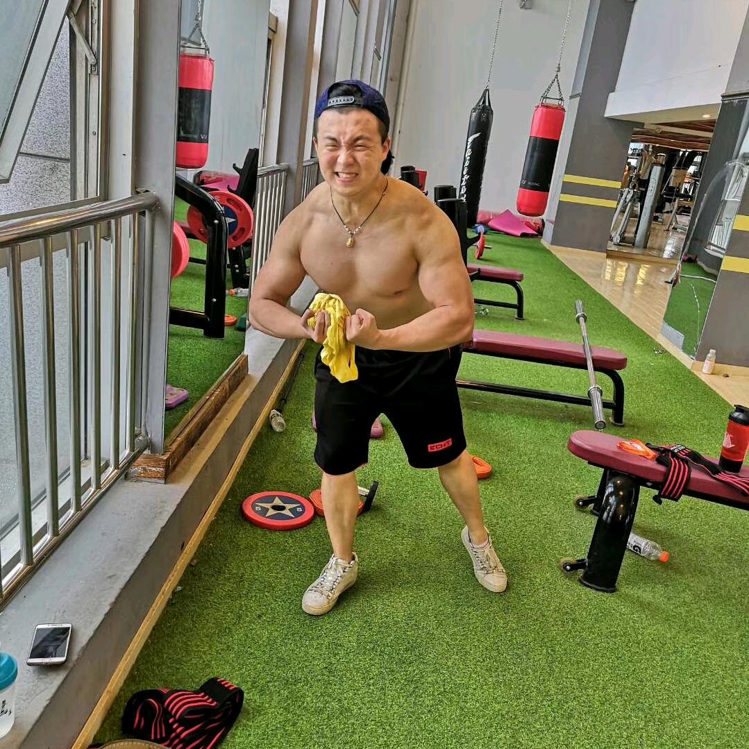 地球是我搓圆的cc(눈_눈)