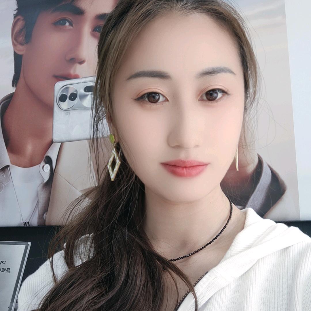 魏城佳成通讯李小燕