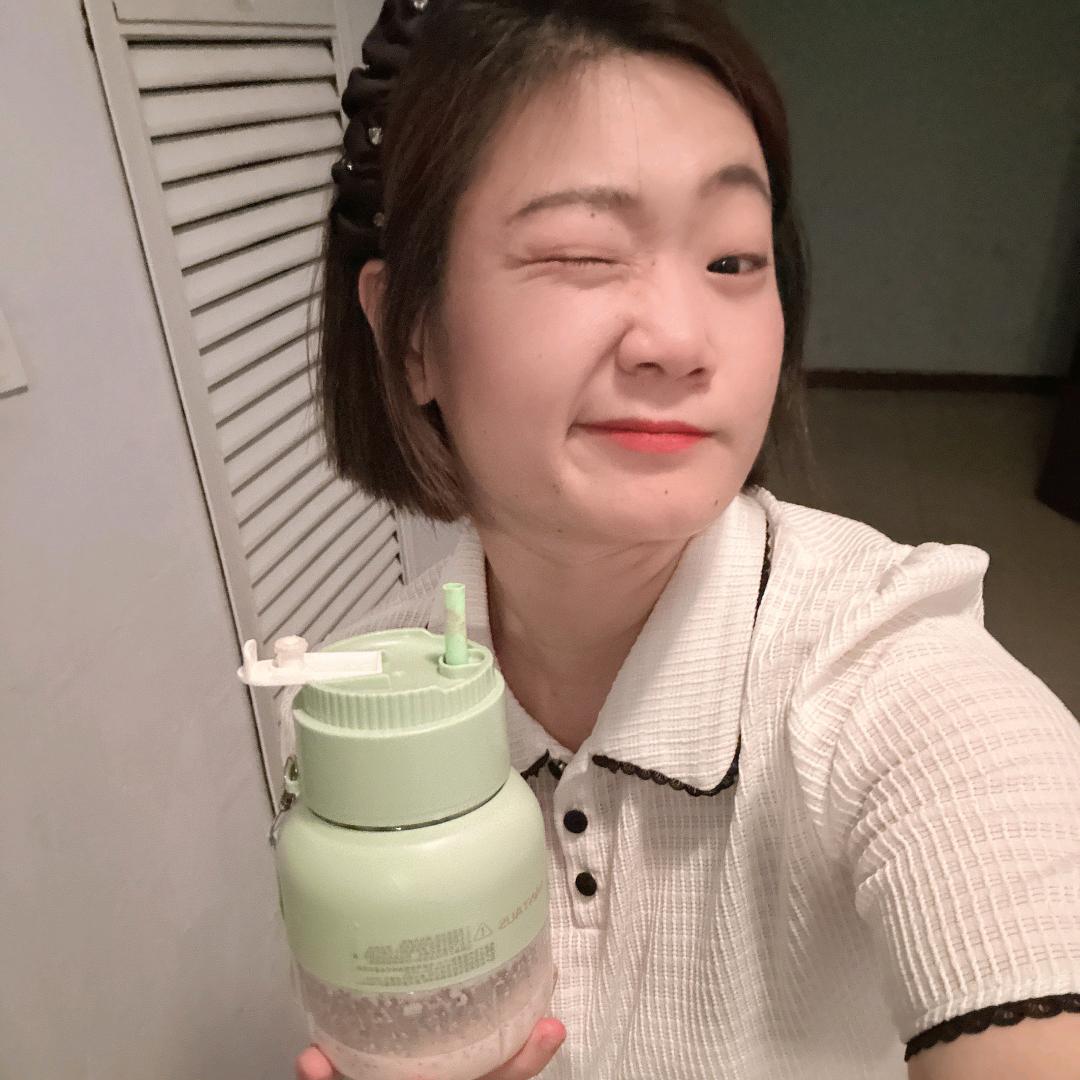 甜某某