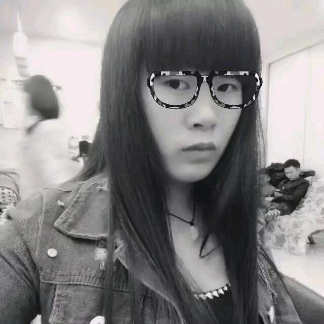 小洛洛